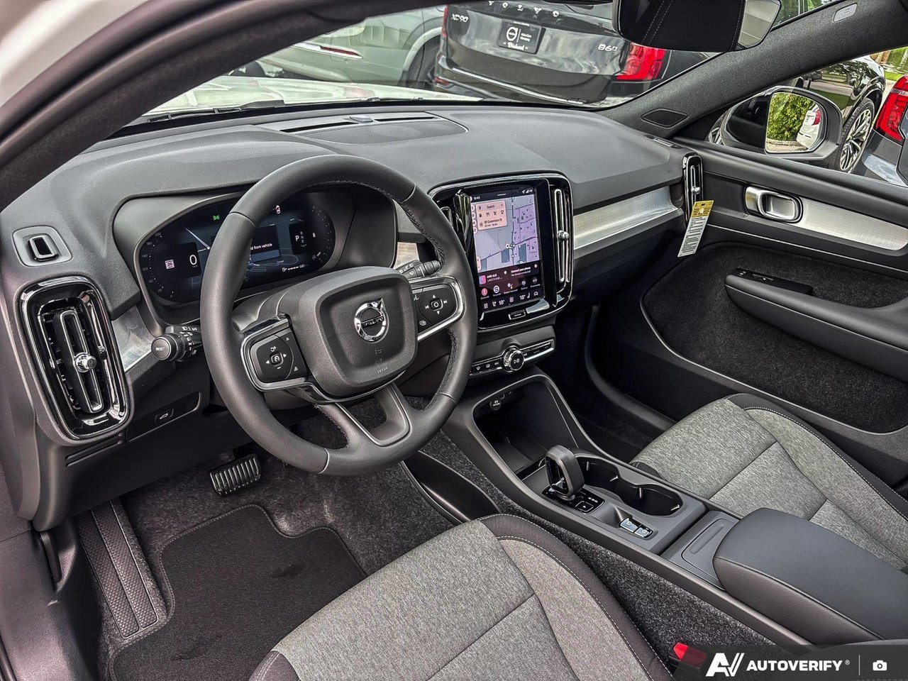 2026 Volvo XC40 Core Dark Theme-13