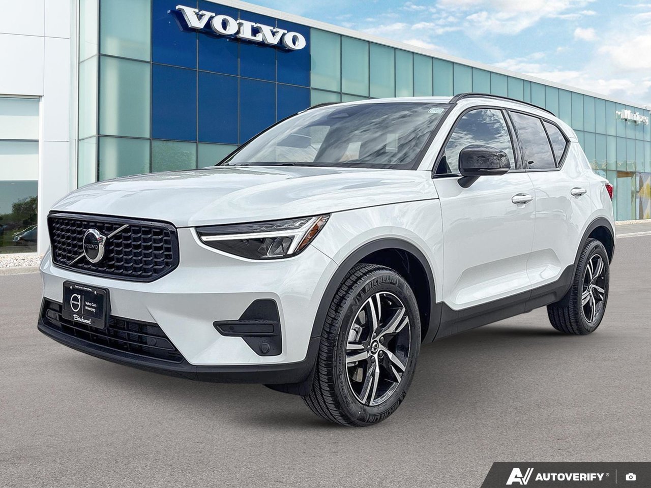 2026 Volvo XC40 Core Dark Theme-1