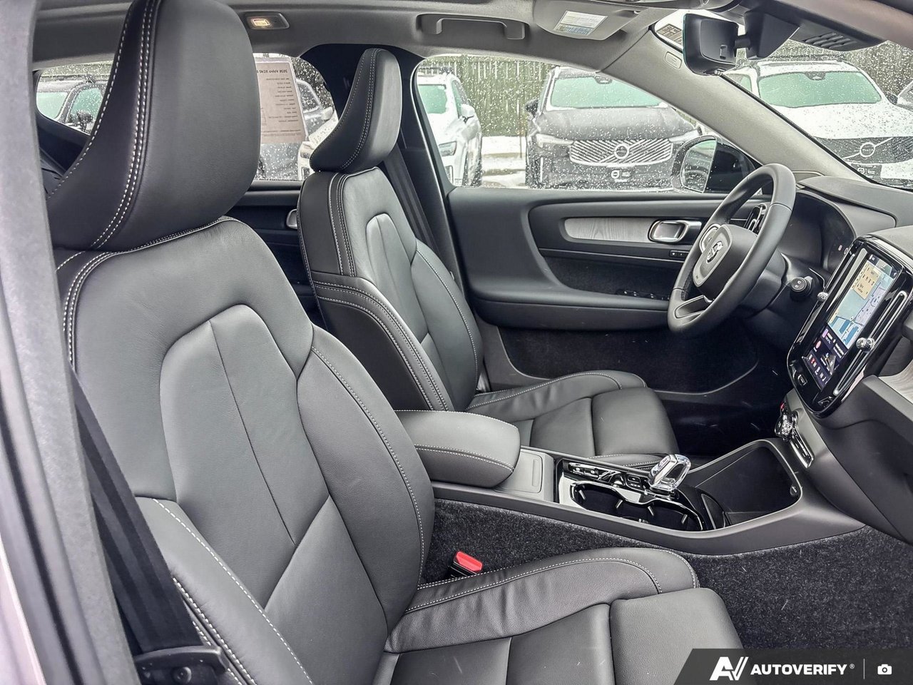 2026 Volvo XC40 Ultra Dark Theme-22