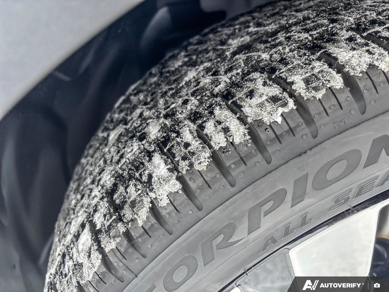 2026 Volvo XC40 Ultra Dark Theme-10