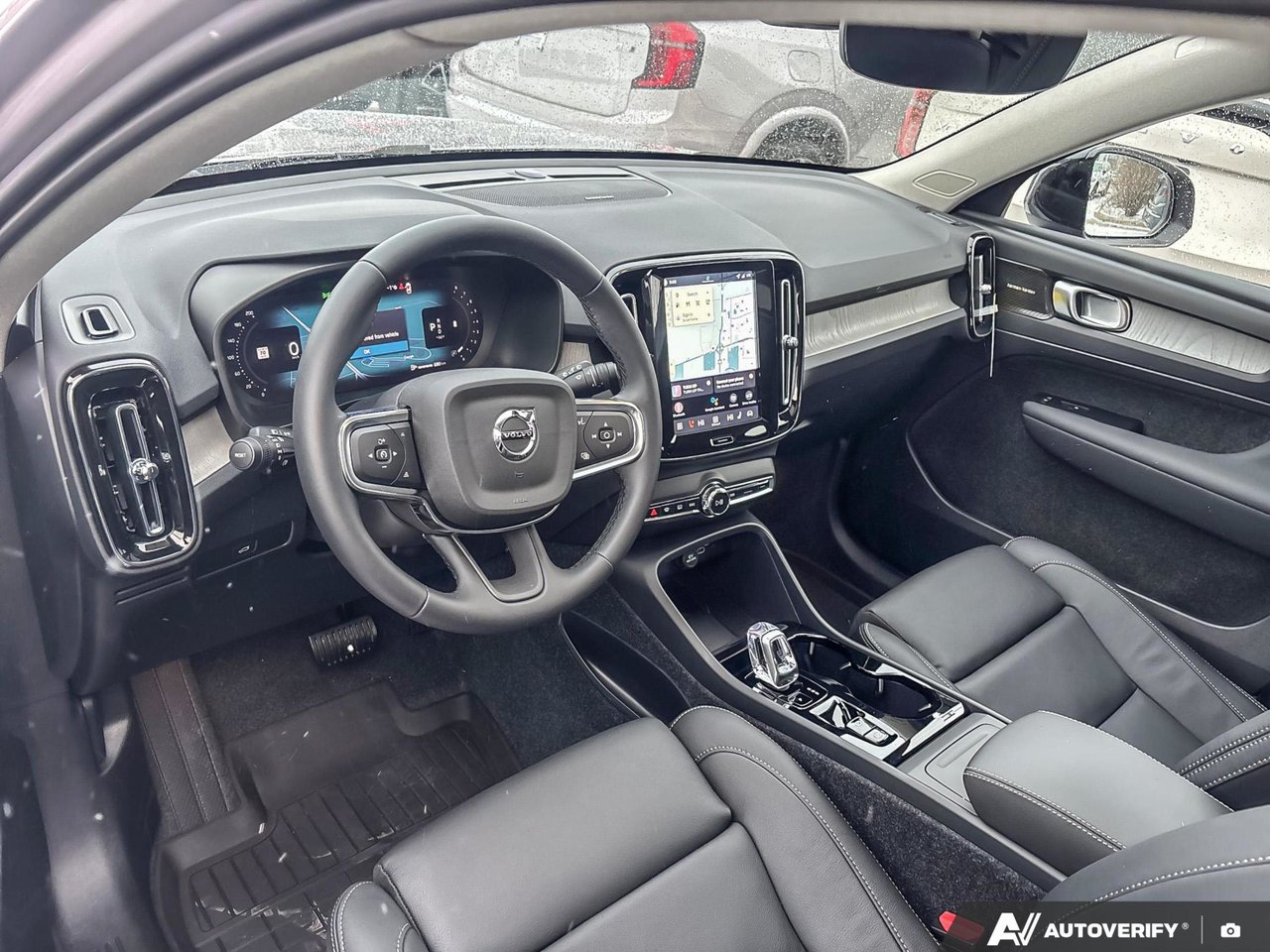 2026 Volvo XC40 Ultra Dark Theme-13