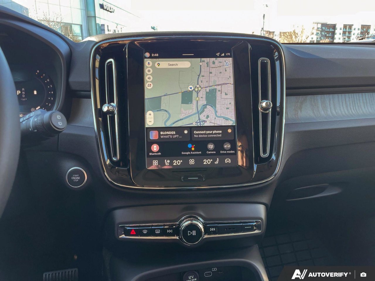 2026 Volvo XC40 Plus Dark Theme-19