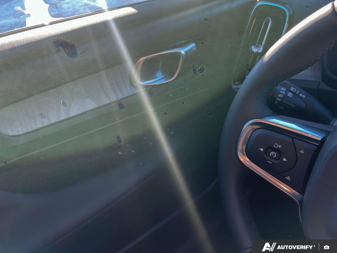 2026 Volvo XC40 Plus Dark Theme-17