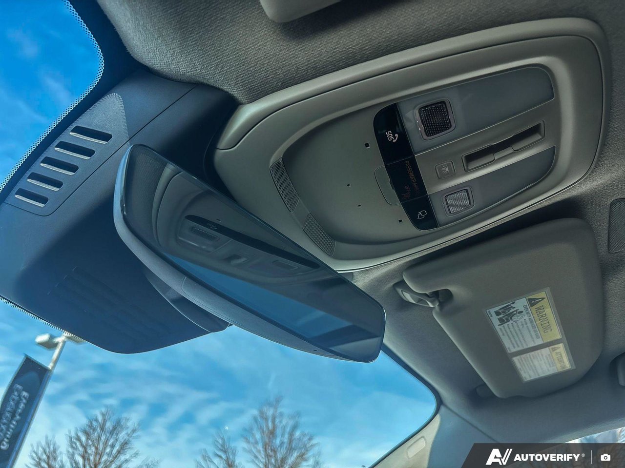 2026 Volvo XC40 Core Dark Theme-21