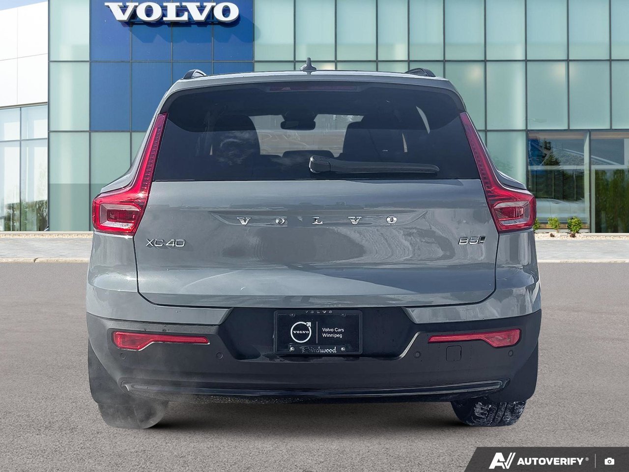 2026 Volvo XC40 Core Dark Theme-4