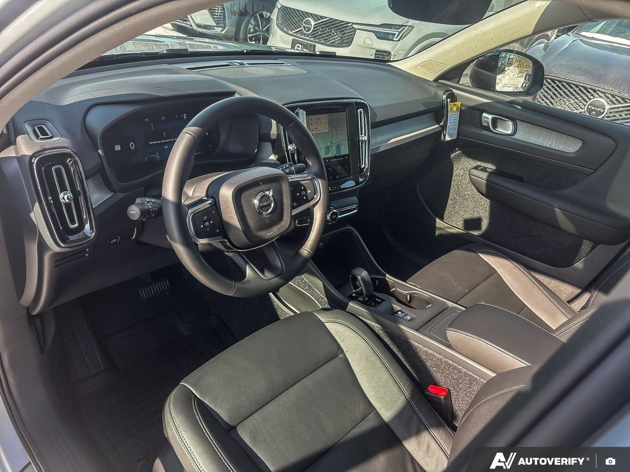 2026 Volvo XC40 Core Dark Theme-13