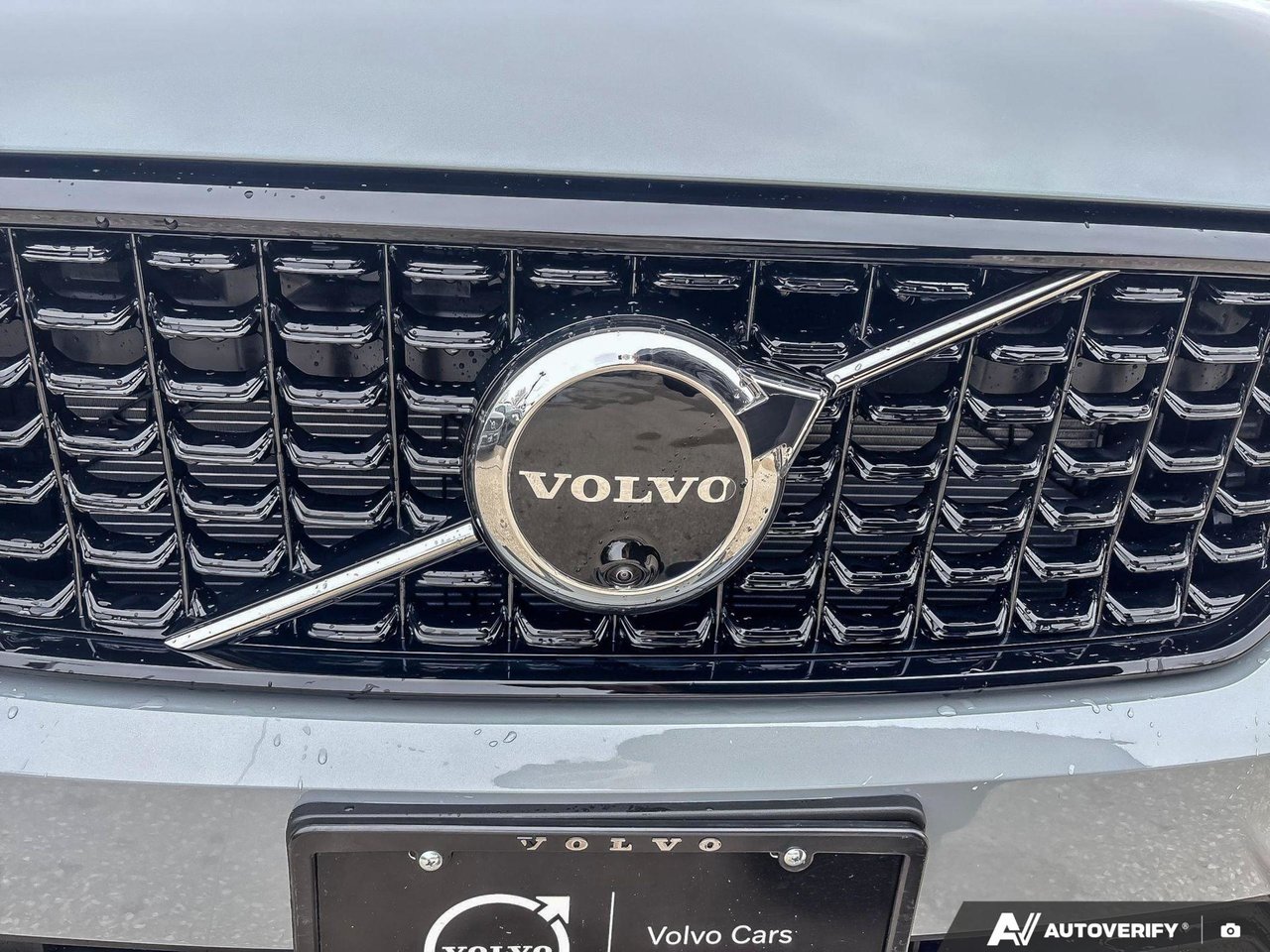 2026 Volvo XC40 Plus Dark Theme-5