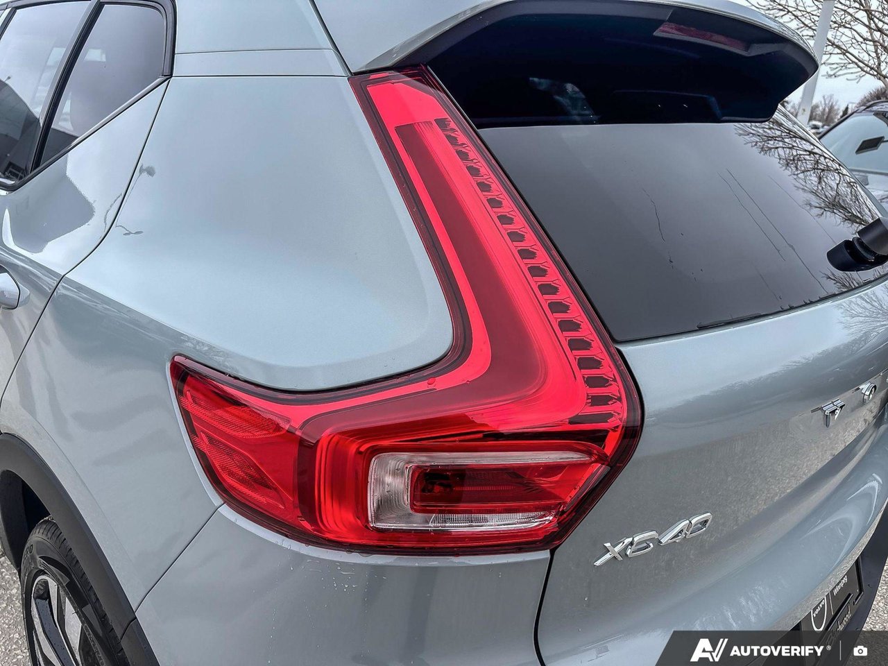 2026 Volvo XC40 Plus Dark Theme-12