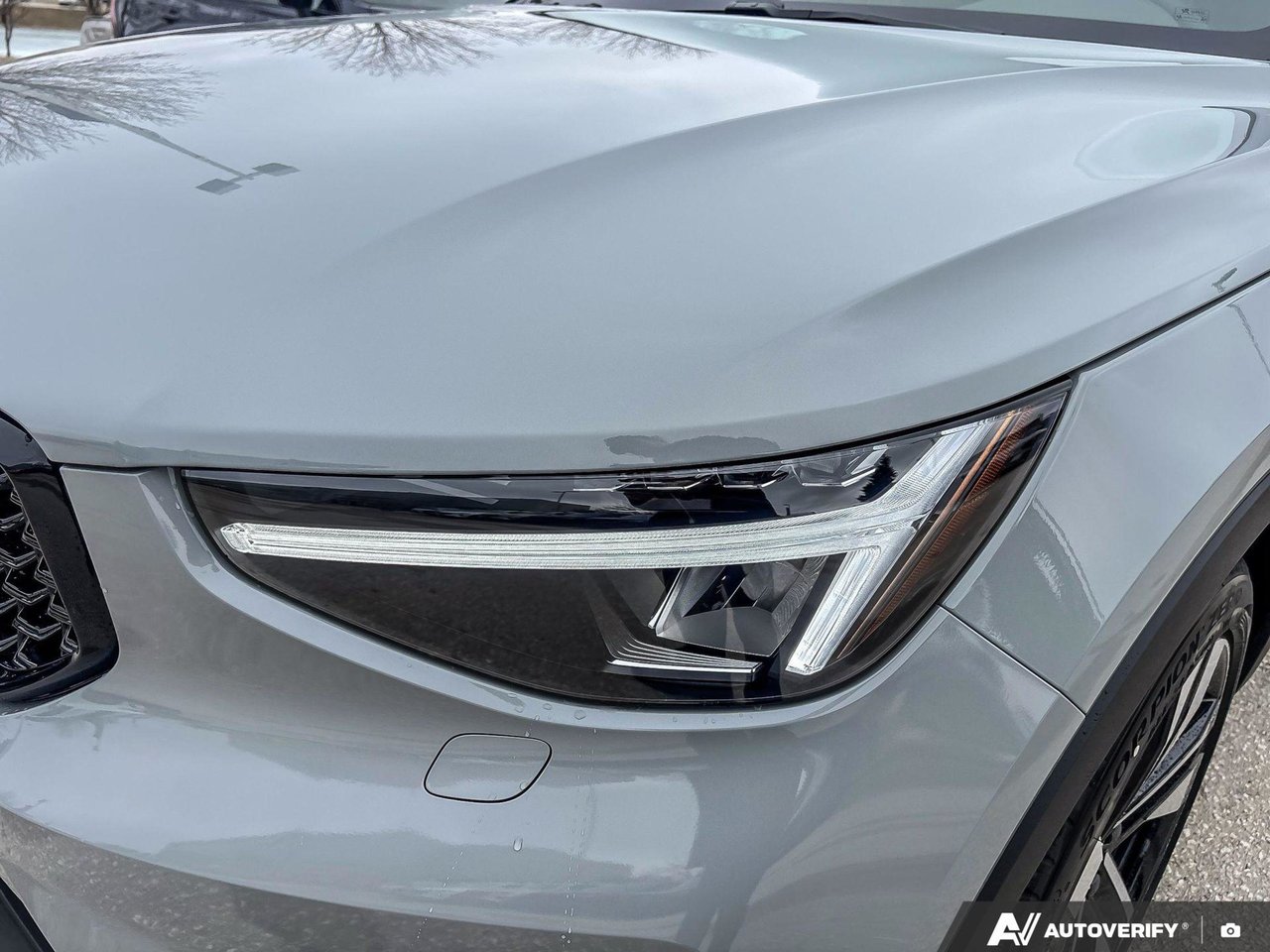 2026 Volvo XC40 Plus Dark Theme-10