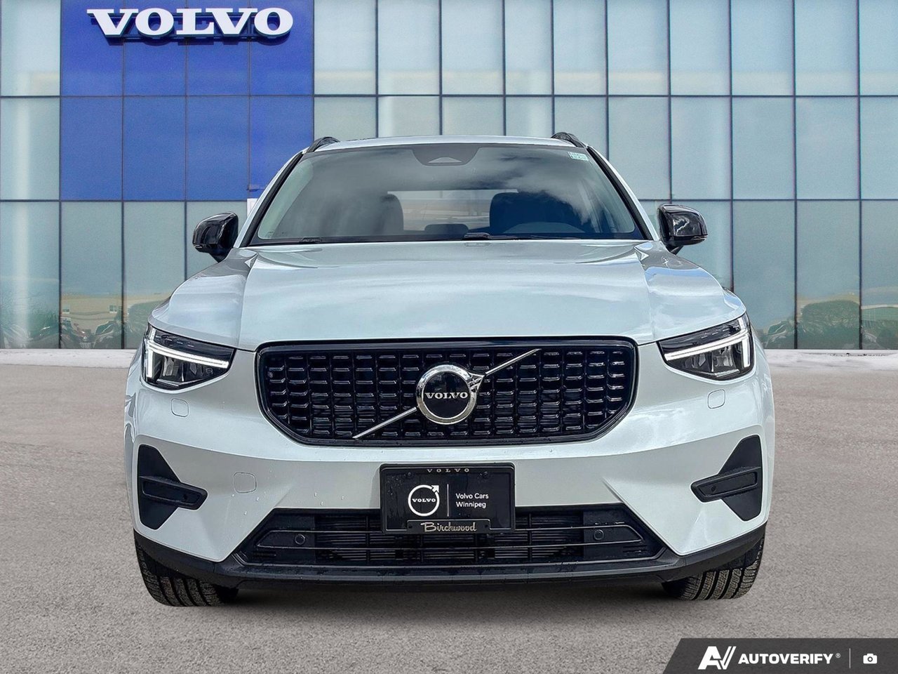 2026 Volvo XC40 Core Dark Theme-4
