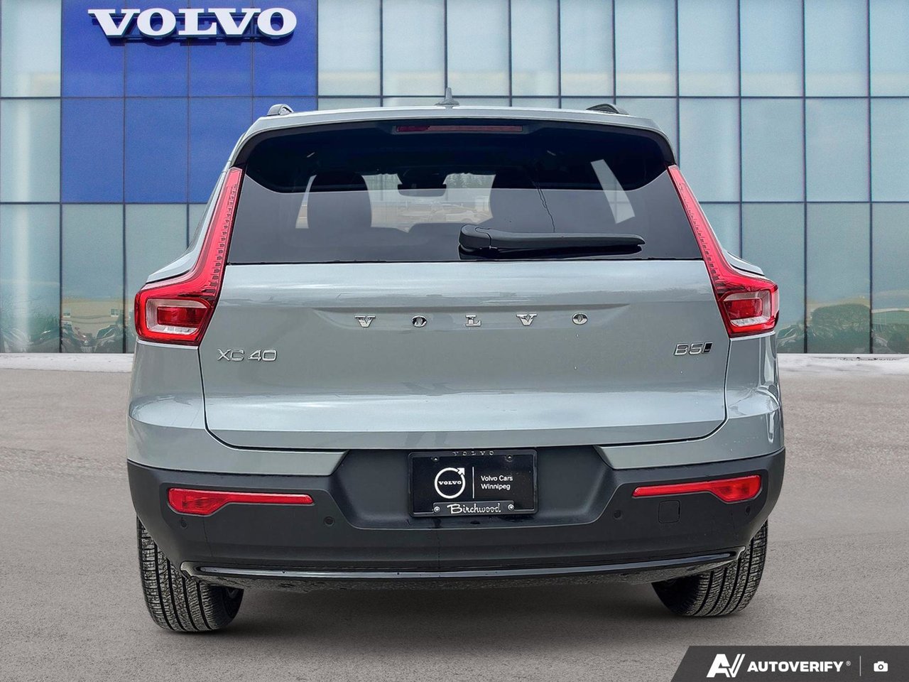 2026 Volvo XC40 Plus Dark Theme-3