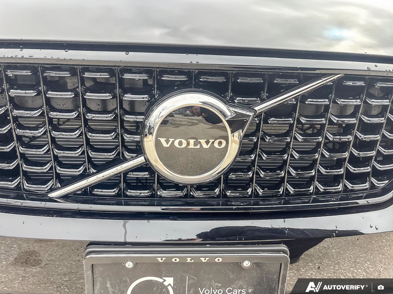 2026 Volvo XC40 Core Dark Theme-5