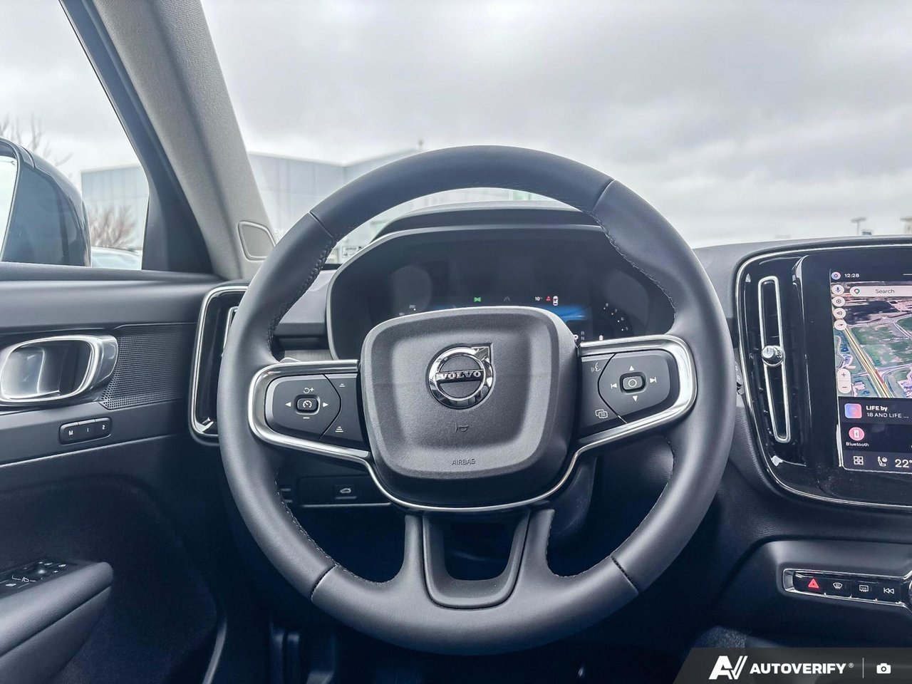 2026 Volvo XC40 Core Dark Theme-14