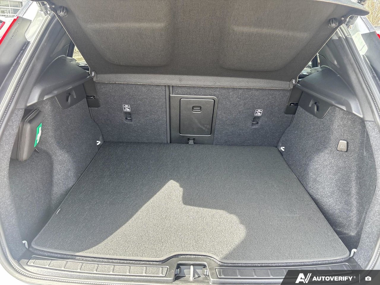 2026 Volvo XC40 Ultra Black Edition-7