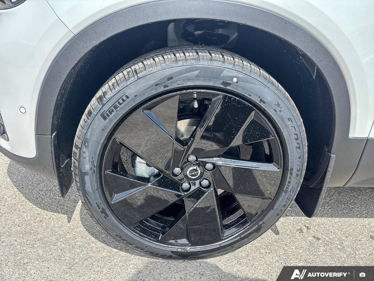 2026 Volvo XC40 Ultra Black Edition-8