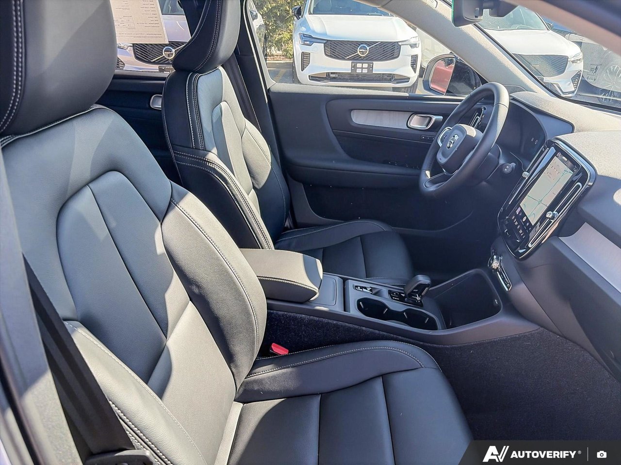 2026 Volvo XC40 Core Dark Theme-22