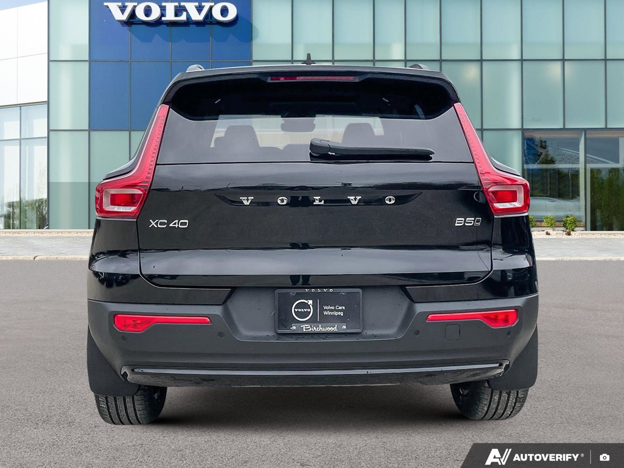 2026 Volvo XC40 Core Dark Theme-4