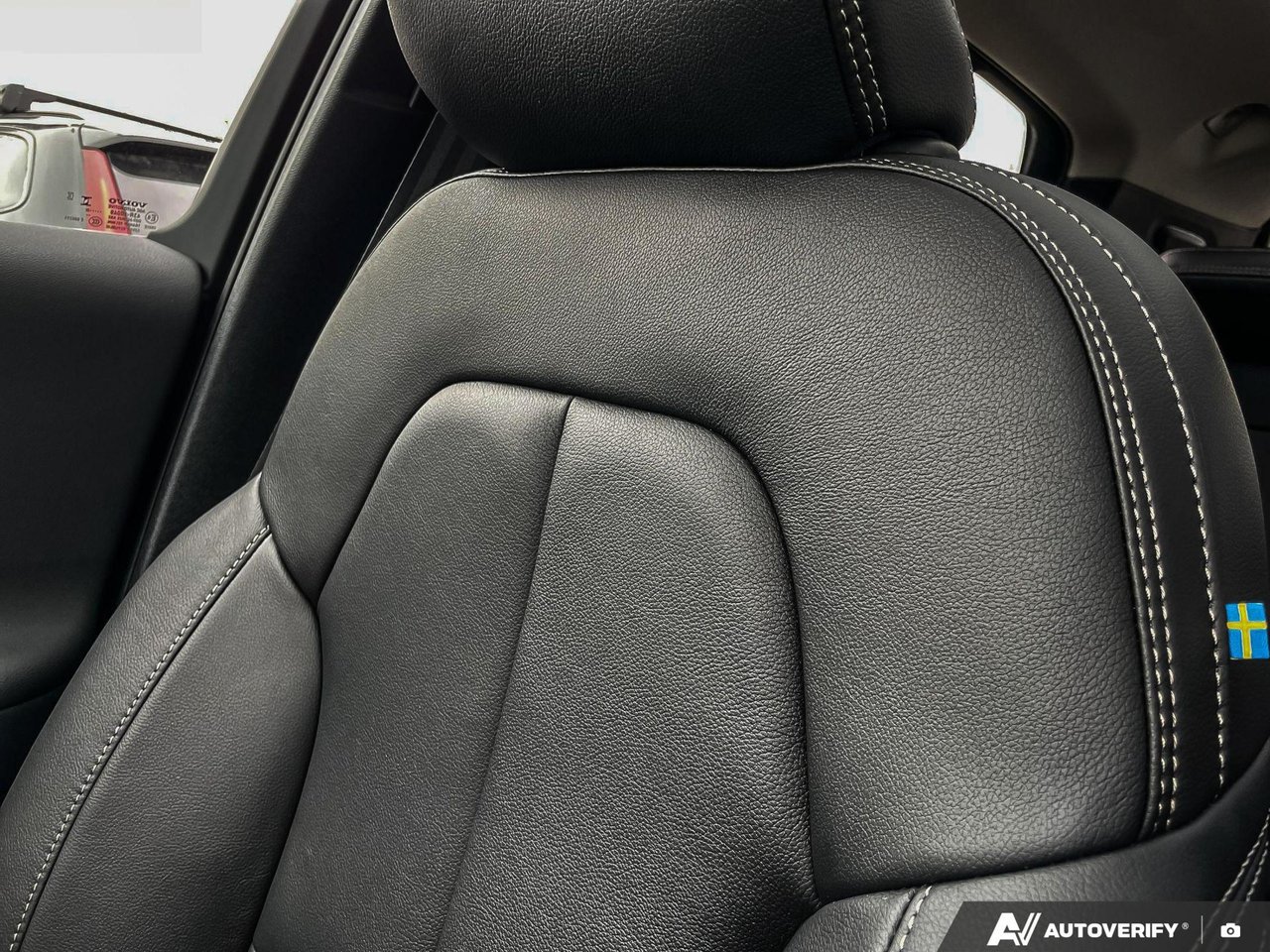 2026 Volvo XC40 Core Dark Theme-20