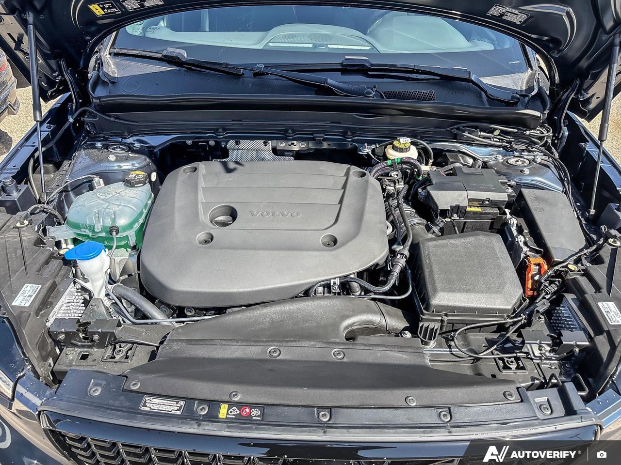 2026 Volvo XC40 Ultra Black Edition-6