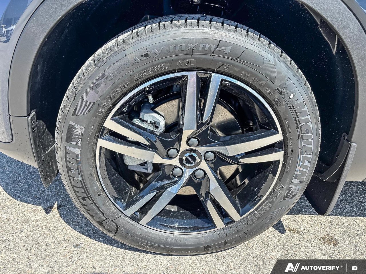 2026 Volvo XC40 Core Dark Theme-8