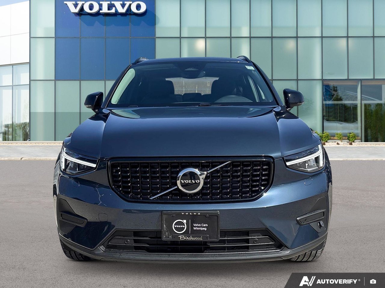 2026 Volvo XC40 Core Dark Theme-4