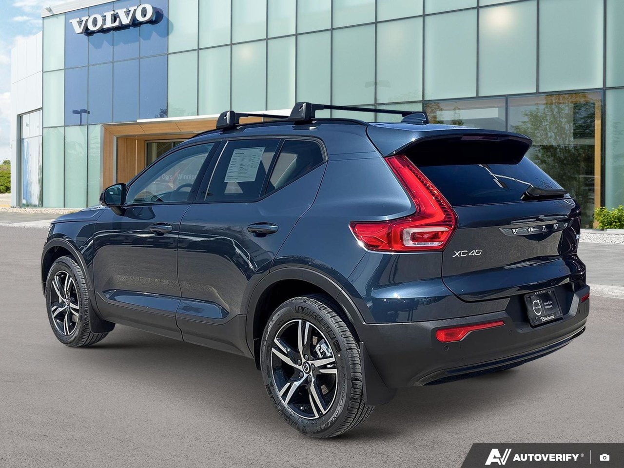 2026 Volvo XC40 Core Dark Theme-2