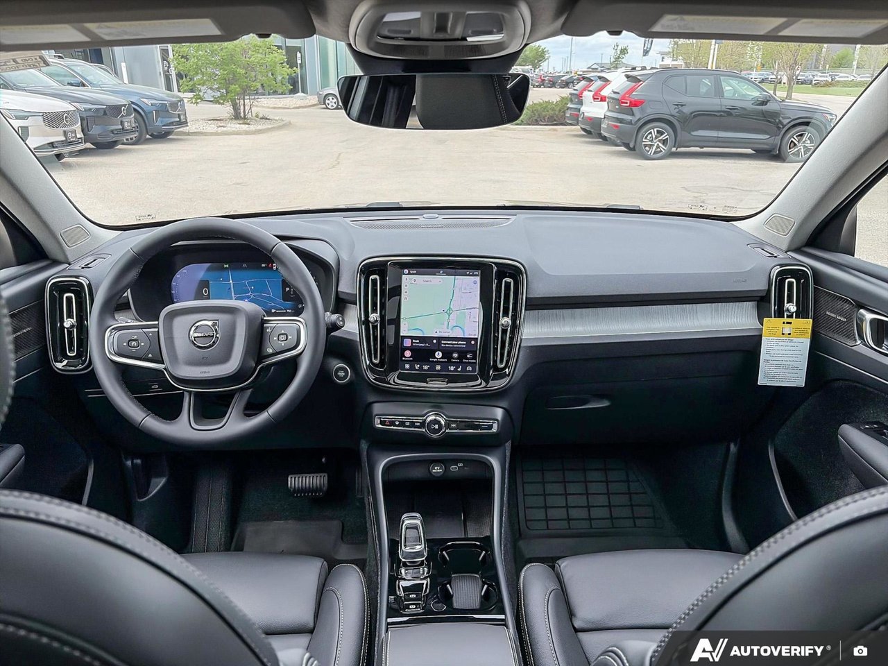 2026 Volvo XC40 Plus Dark Theme-24