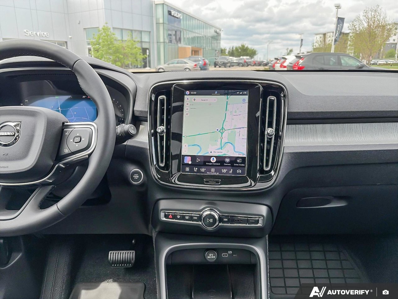 2026 Volvo XC40 Plus Dark Theme-19