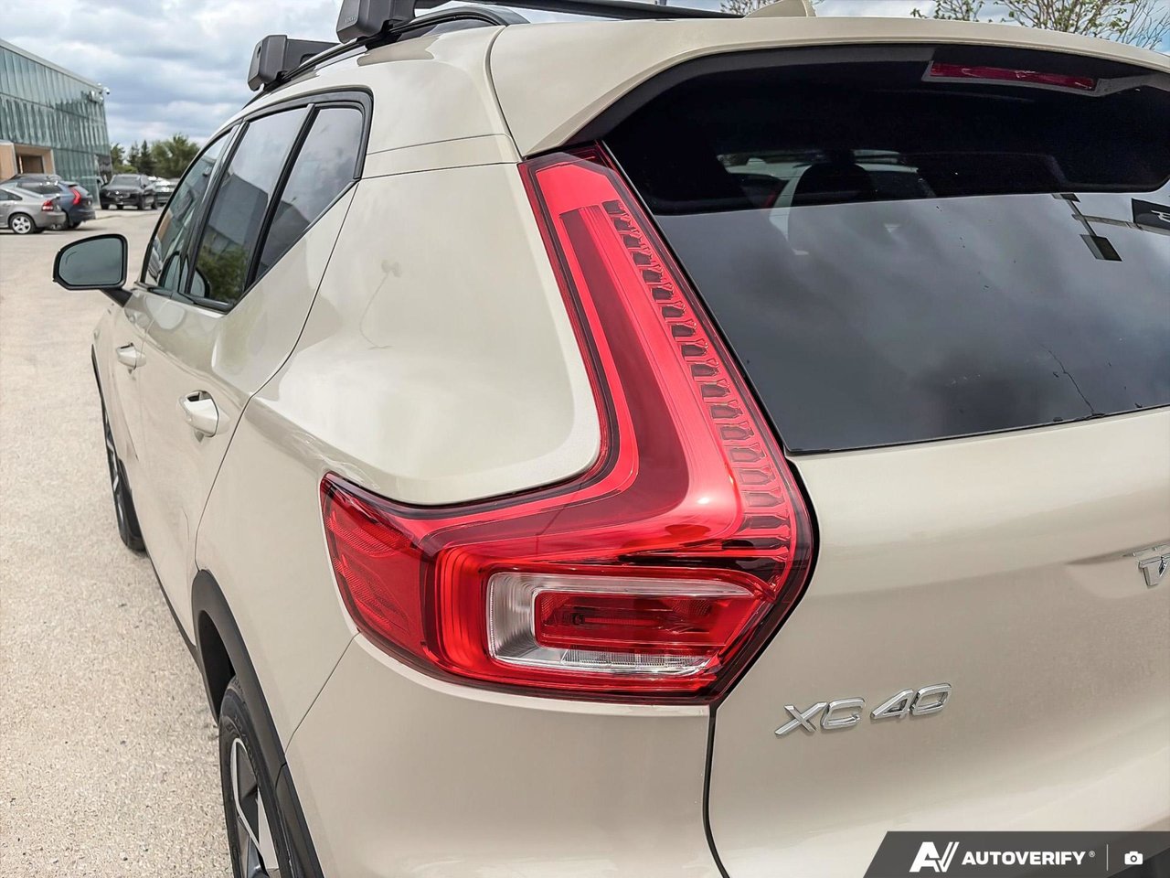 2026 Volvo XC40 Plus Dark Theme-12