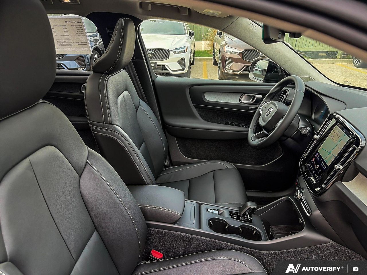 2026 Volvo XC40 Core Dark Theme-22