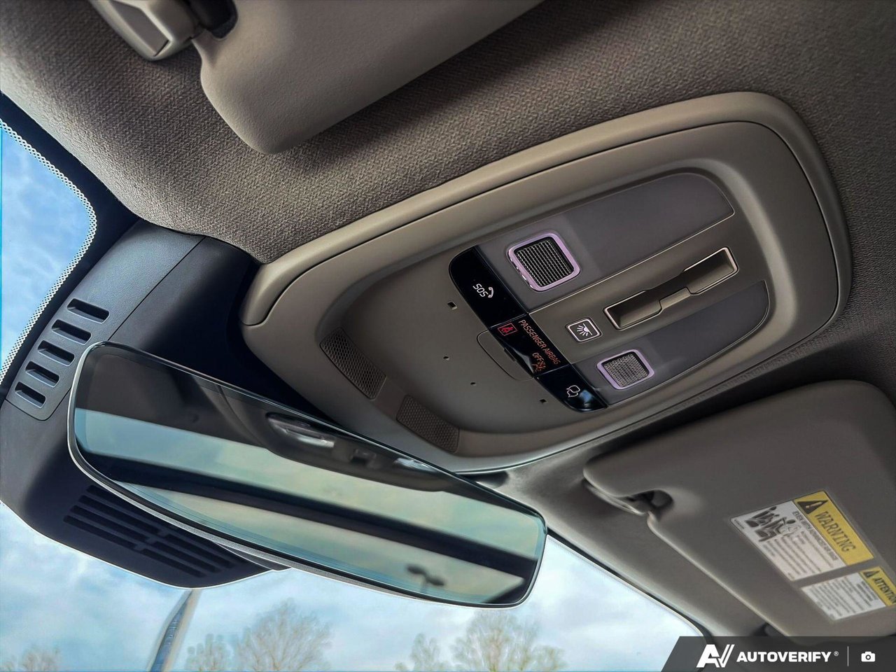 2026 Volvo XC40 Core Dark Theme-21