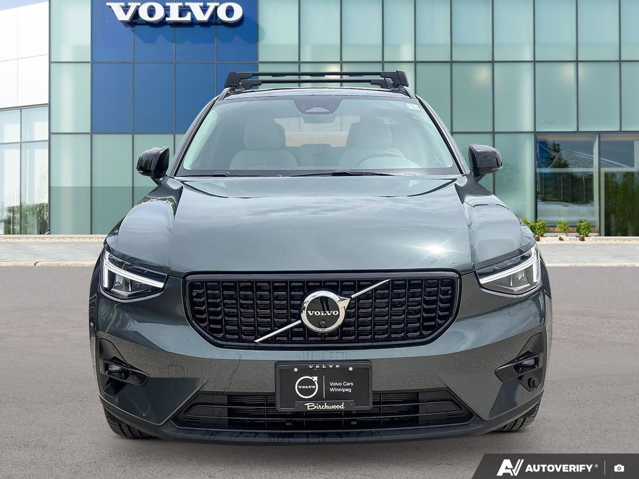 2026 Volvo XC40 Plus Dark Theme-5