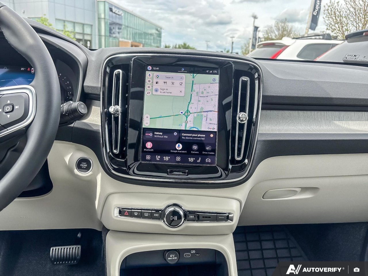 2026 Volvo XC40 Plus Dark Theme-19