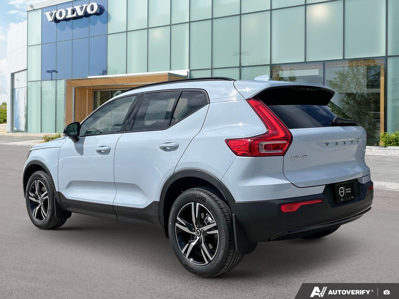 2026 Volvo XC40 Core Dark Theme-3