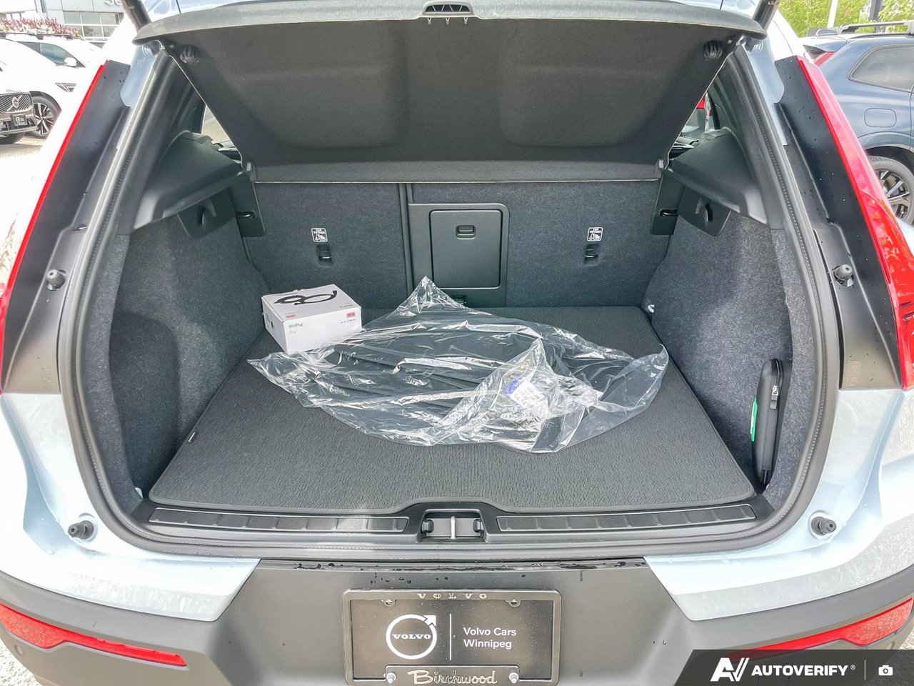2026 Volvo XC40 Core Dark Theme-8
