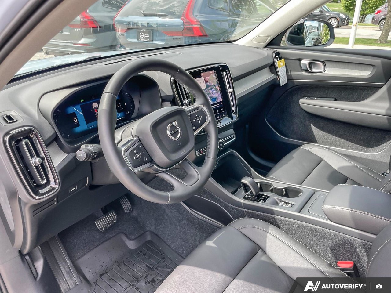 2026 Volvo XC40 Core Dark Theme-13