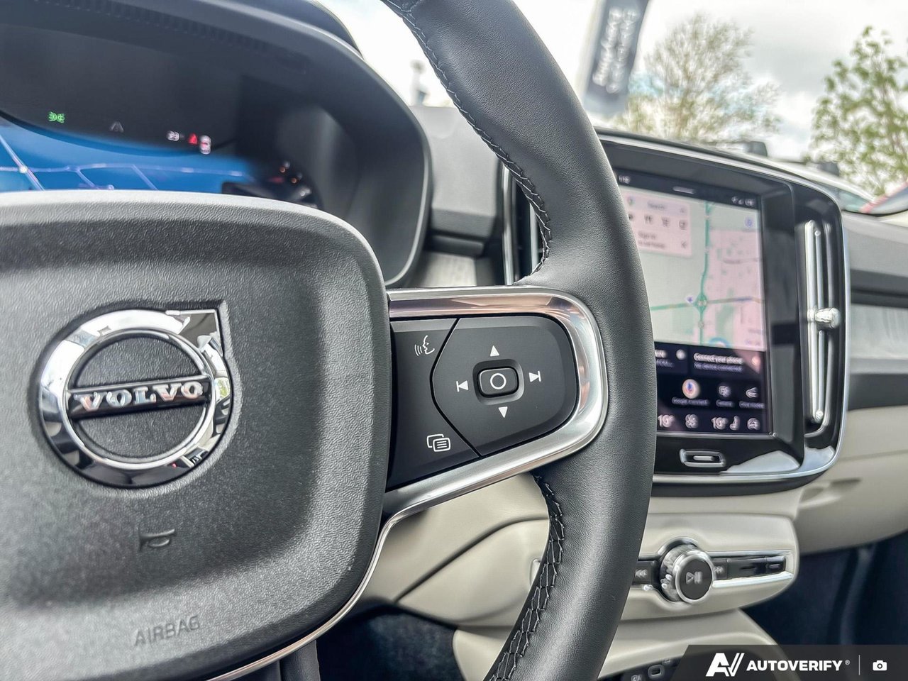2026 Volvo XC40 Ultra Dark Theme-16