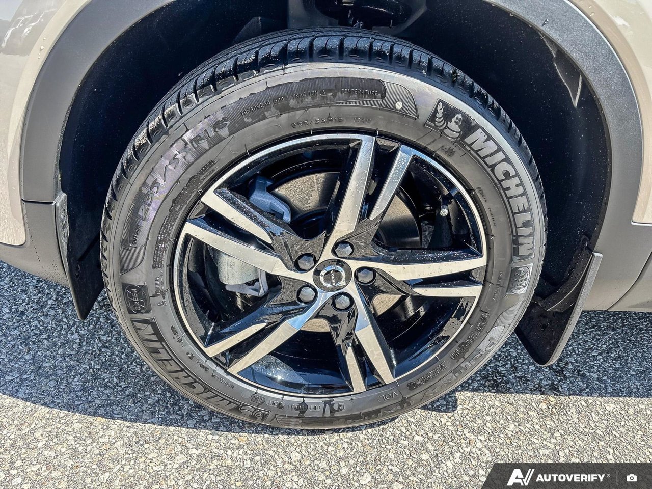 2026 Volvo XC40 Core Dark Theme-8