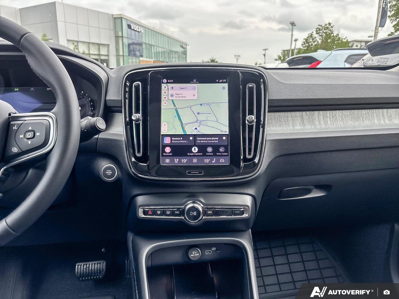 2026 Volvo XC40 Plus Dark Theme-19