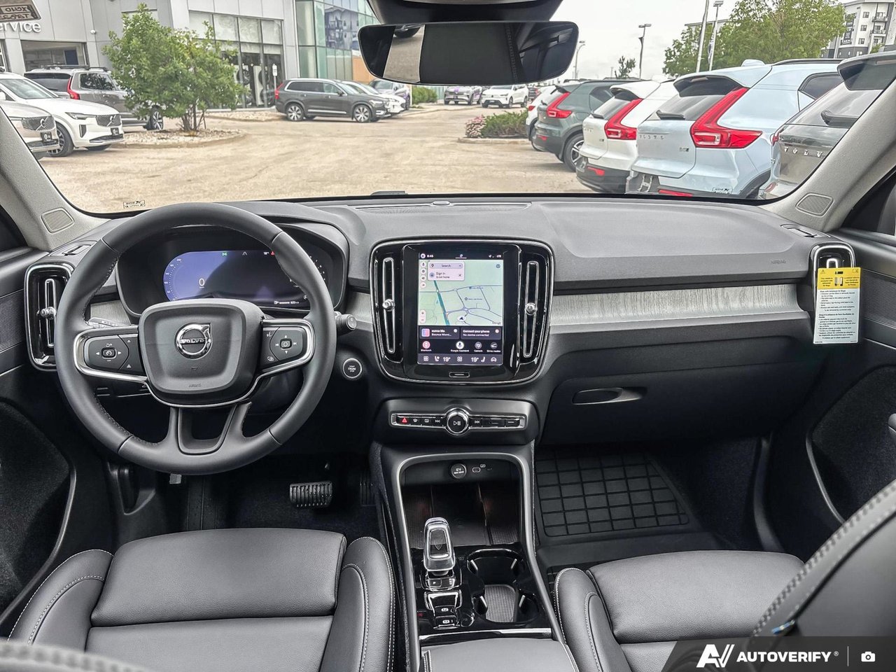 2026 Volvo XC40 Plus Dark Theme-24