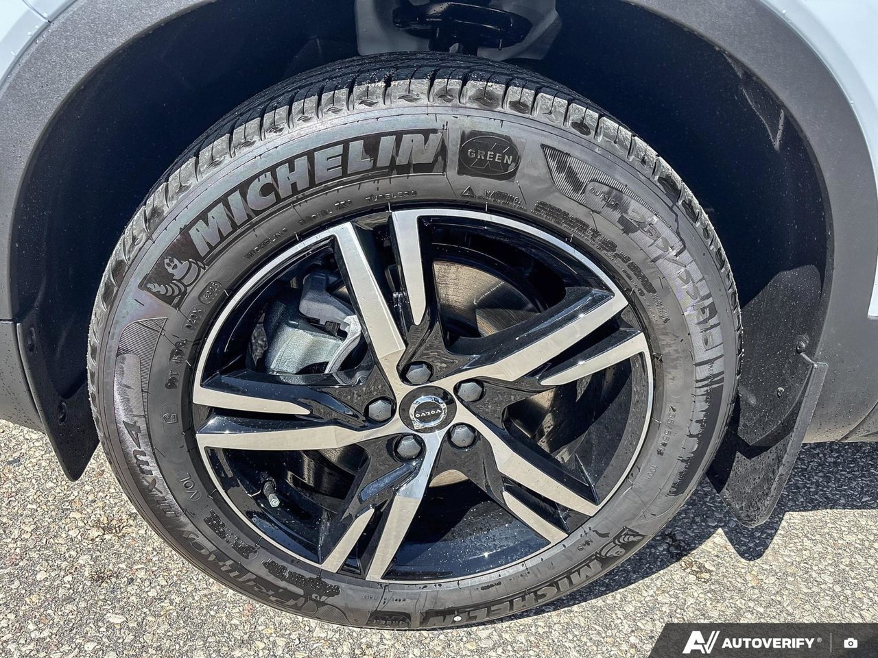 2026 Volvo XC40 Core Dark Theme-9
