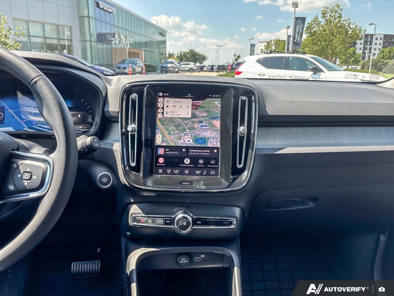 2026 Volvo XC40 Core Dark Theme-19