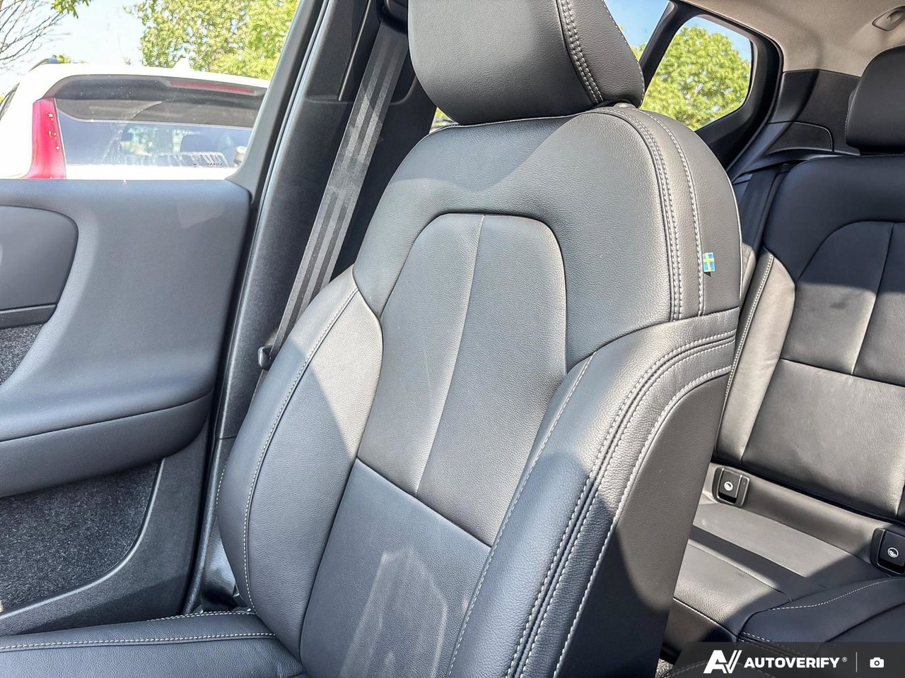 2026 Volvo XC40 Core Dark Theme-20