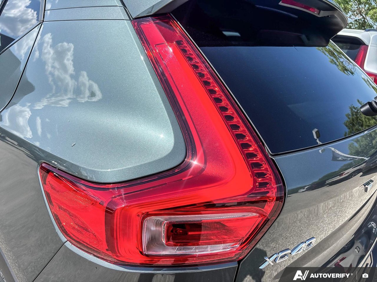 2026 Volvo XC40 Core Dark Theme-12