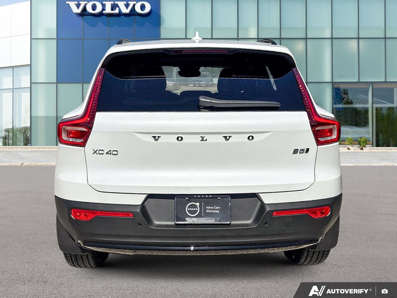 2026 Volvo XC40 Plus Dark Theme-3