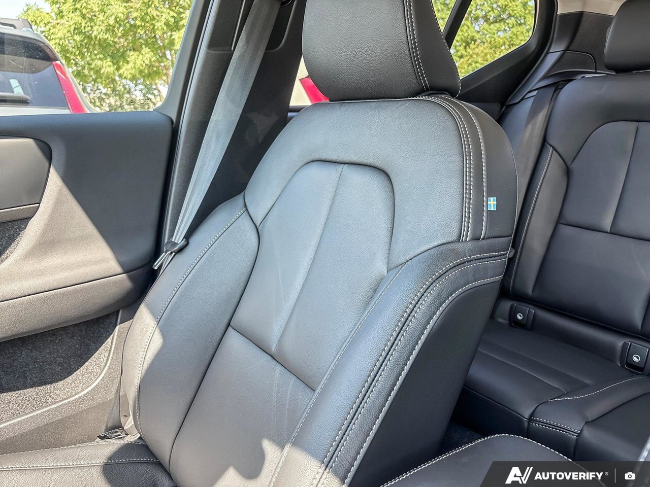 2026 Volvo XC40 Core Dark Theme-20