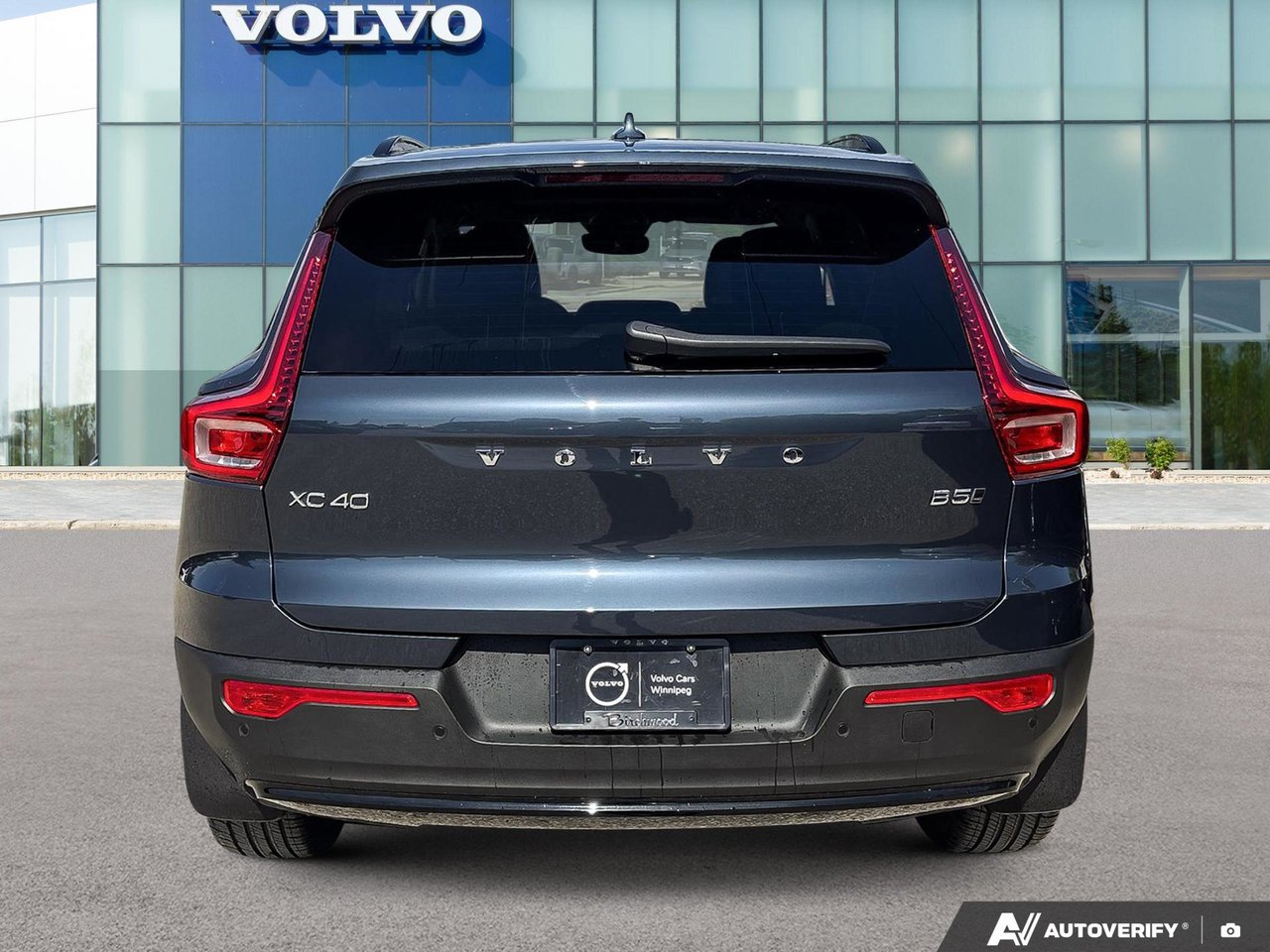 2026 Volvo XC40 Core Dark Theme-4