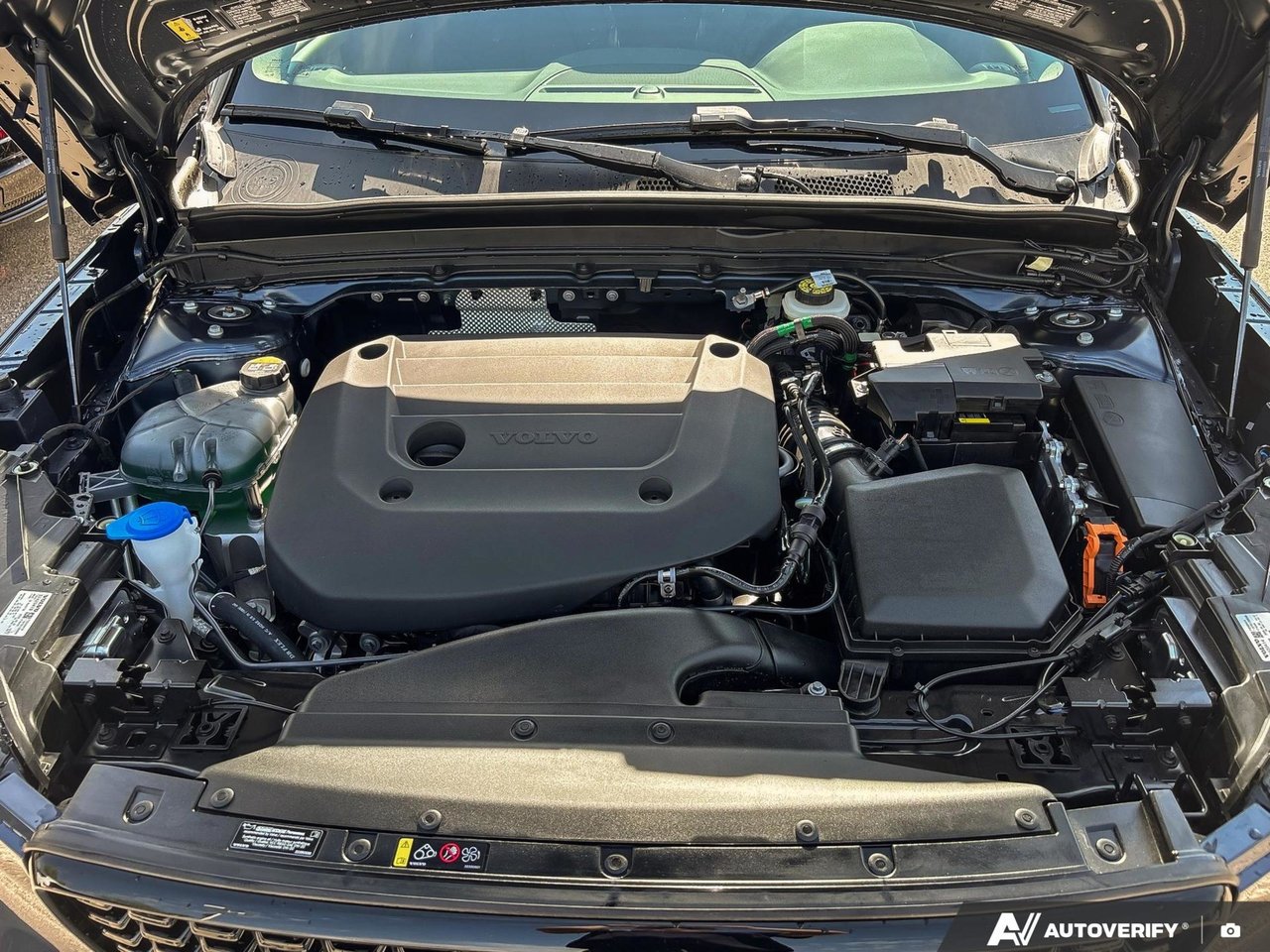 2026 Volvo XC40 Core Dark Theme-7