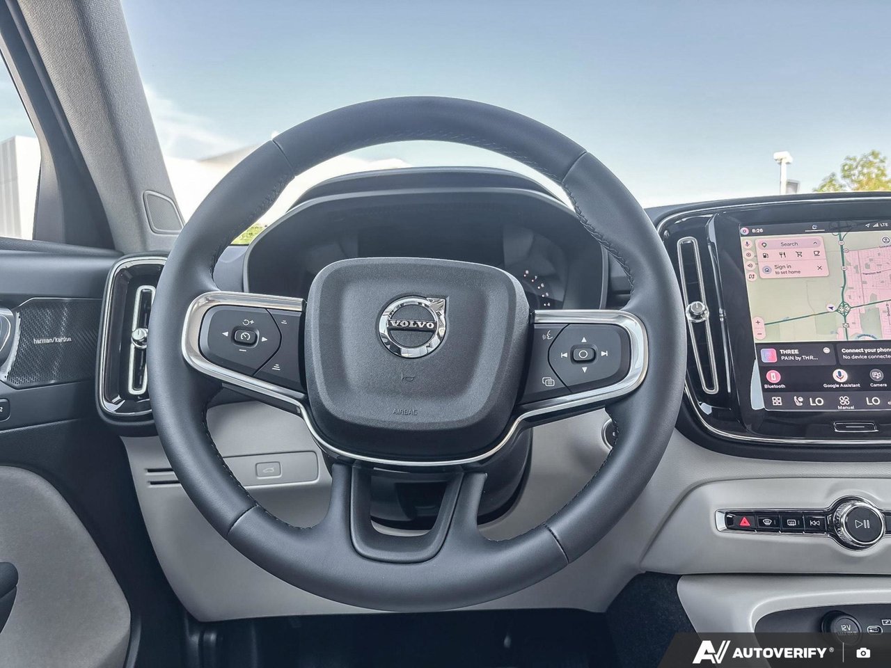 2026 Volvo XC40 Plus Dark Theme-14