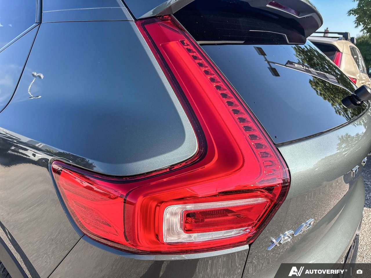 2026 Volvo XC40 Plus Dark Theme-12